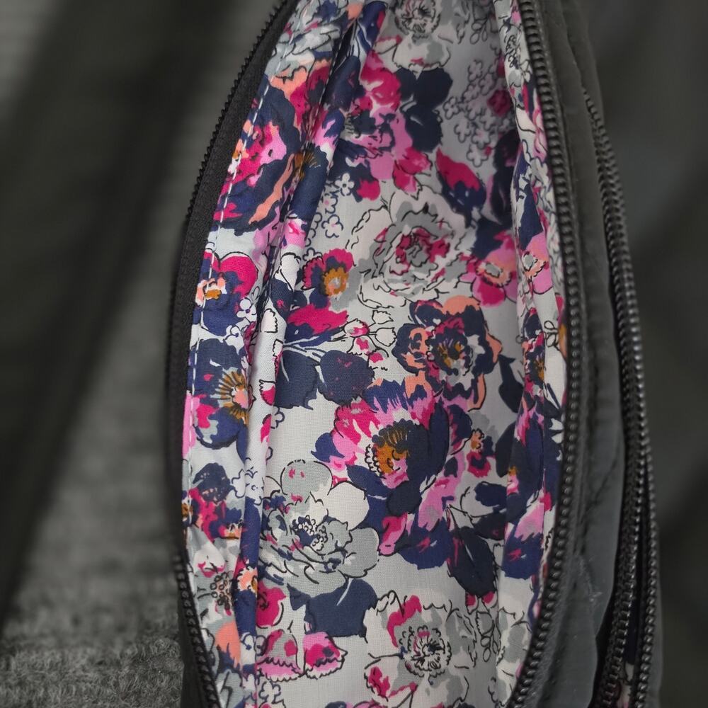 Vera Bradley Back Ultralight Essential Sling Crossbody Backpack Quilted Nylon - Picture 6 of 7